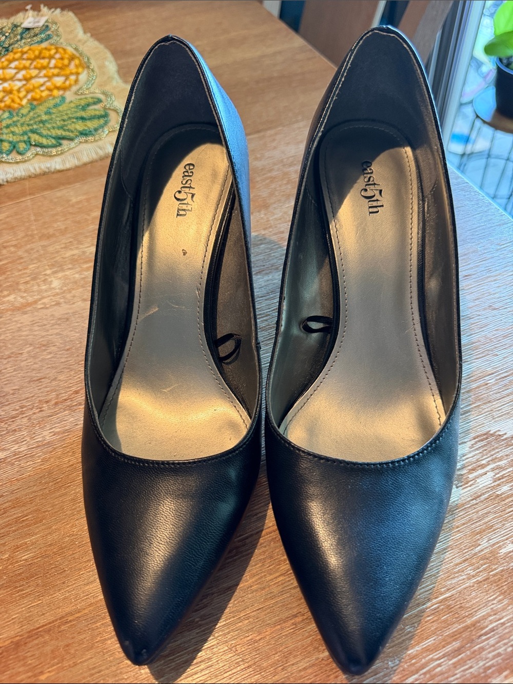 East 5th Black Pointed-Toe Faux Leather Pumps